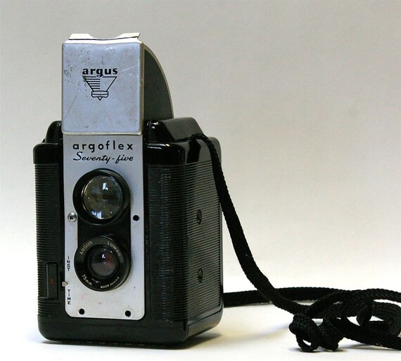 Vintage Argus Argoflex 75 Twin lens reflex style by CanemahStudios