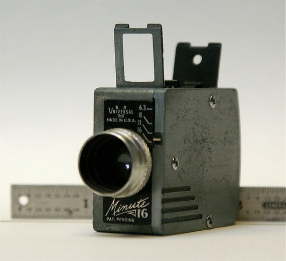 Vintage Universal Minute 16 miniature camera 1949