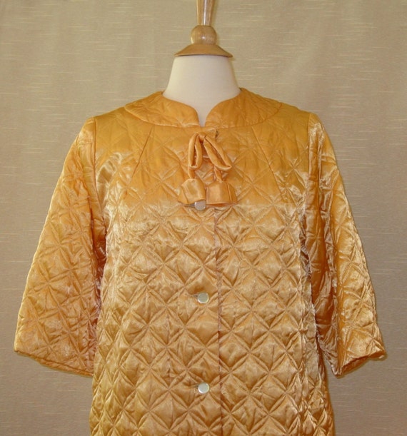 1960s Satin Robe // Vintage Quilted Satin by PastPiecesVintage