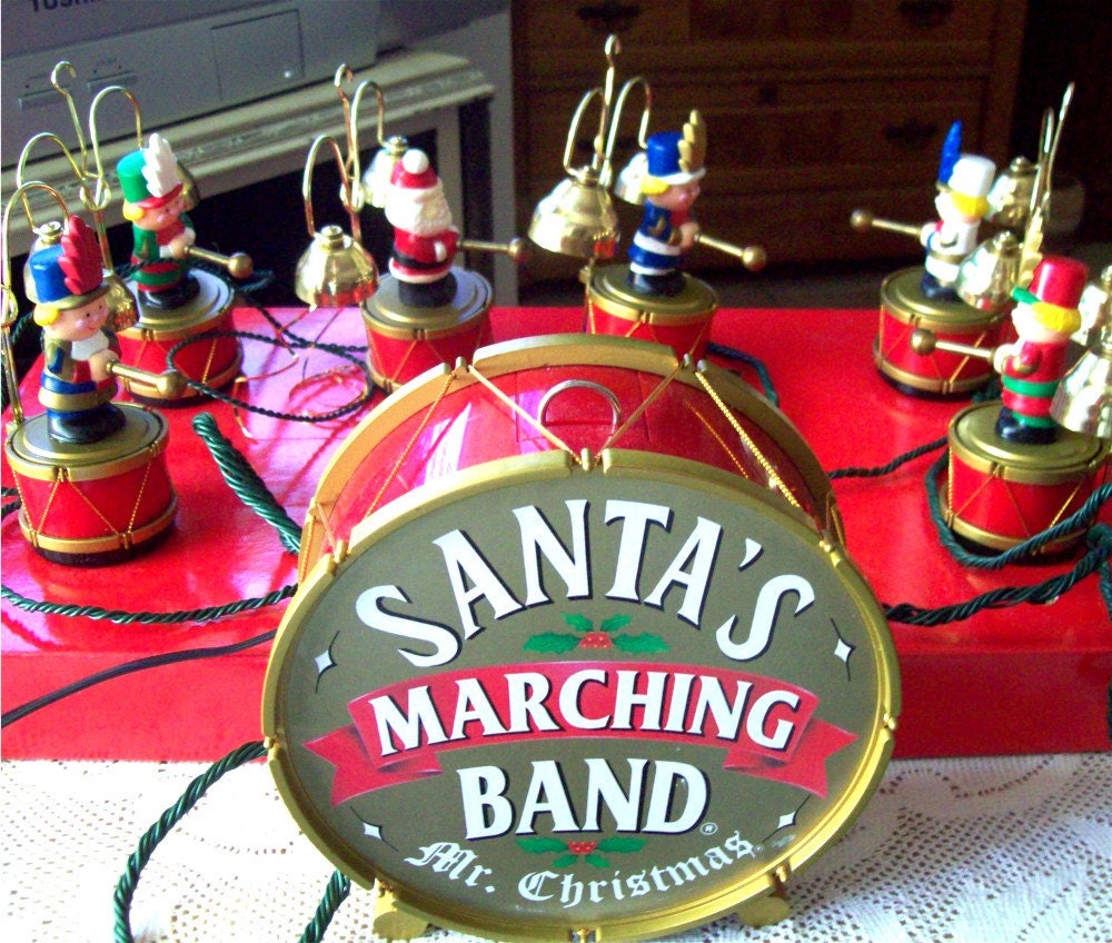 Mr Christmas Santa's Marching Band Mechanical 35 songs