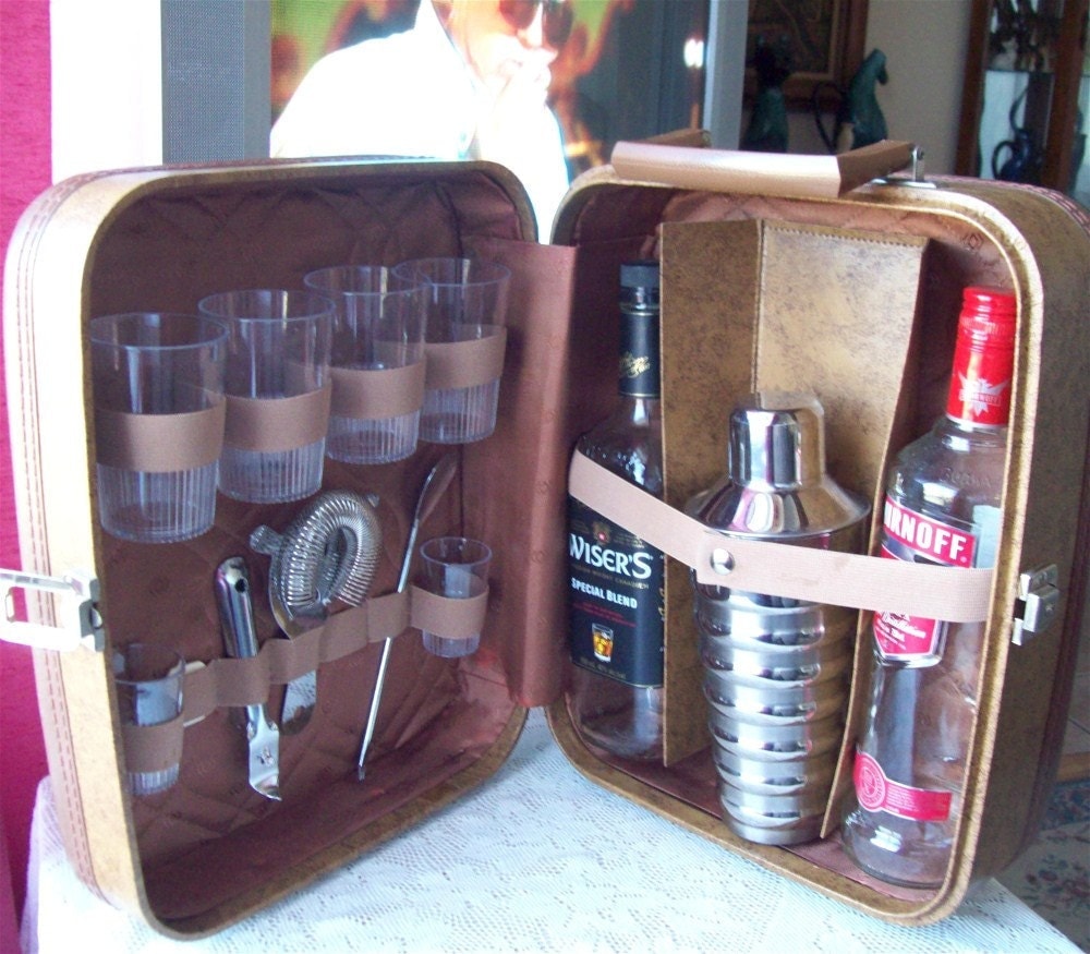 Vintage Portable Travel Bar w Tools SuitCase Cocktail Shaker