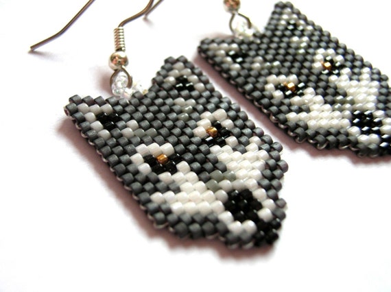 Items Similar To Beautiful Grey Wolf Seed Beaded Dangle Earrings With 24kt Gold Eyes On Etsy 8430