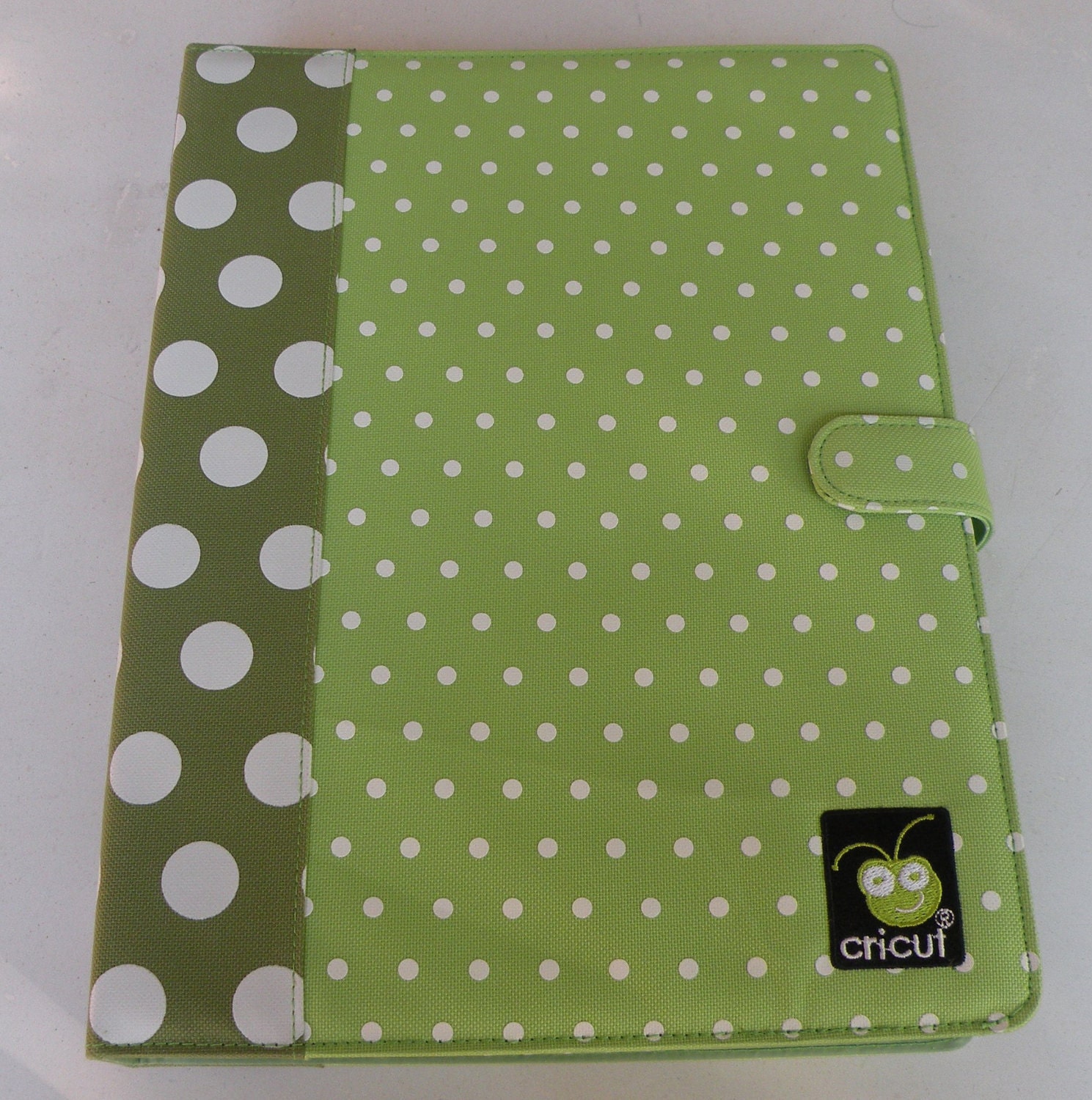 Cricut Cartridge Storage Binder Green with White by Funscrappers