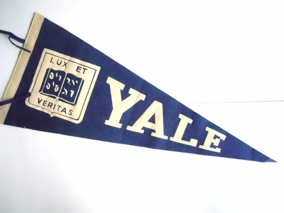 Vintage Yale Pennant 7