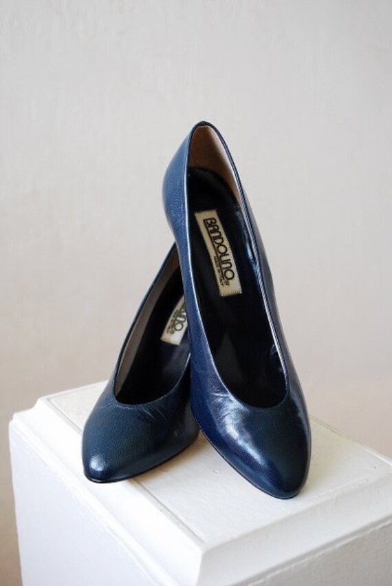 bandolino blue pumps