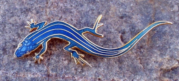 Wm Spear Blue Turquoise Enameled Blue Racer Lizard Pin 1986