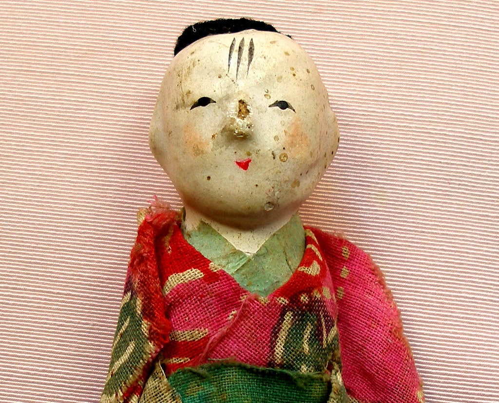 Antique Japanese doll in kimono papier mache shabby chic.