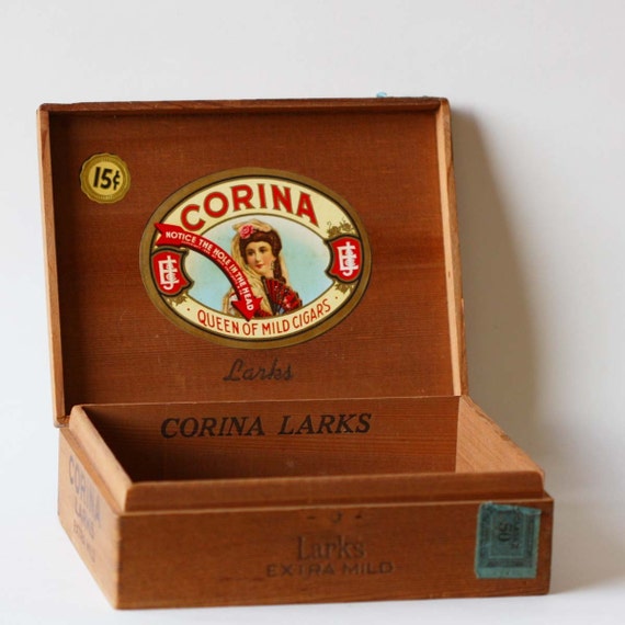 Corina Larks Extra Mild Wooden Cigar Box c. 1935