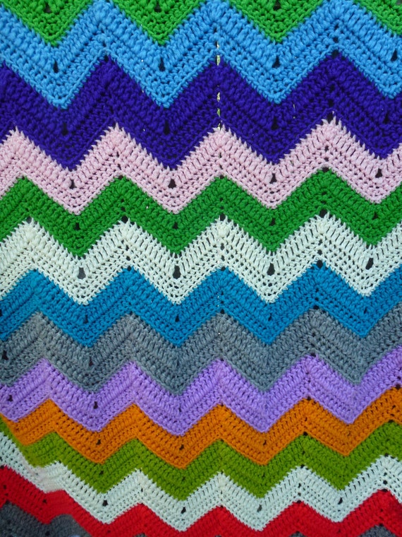 Colorful Crazy Zig Zag Afghan Hand Crocheted 1680