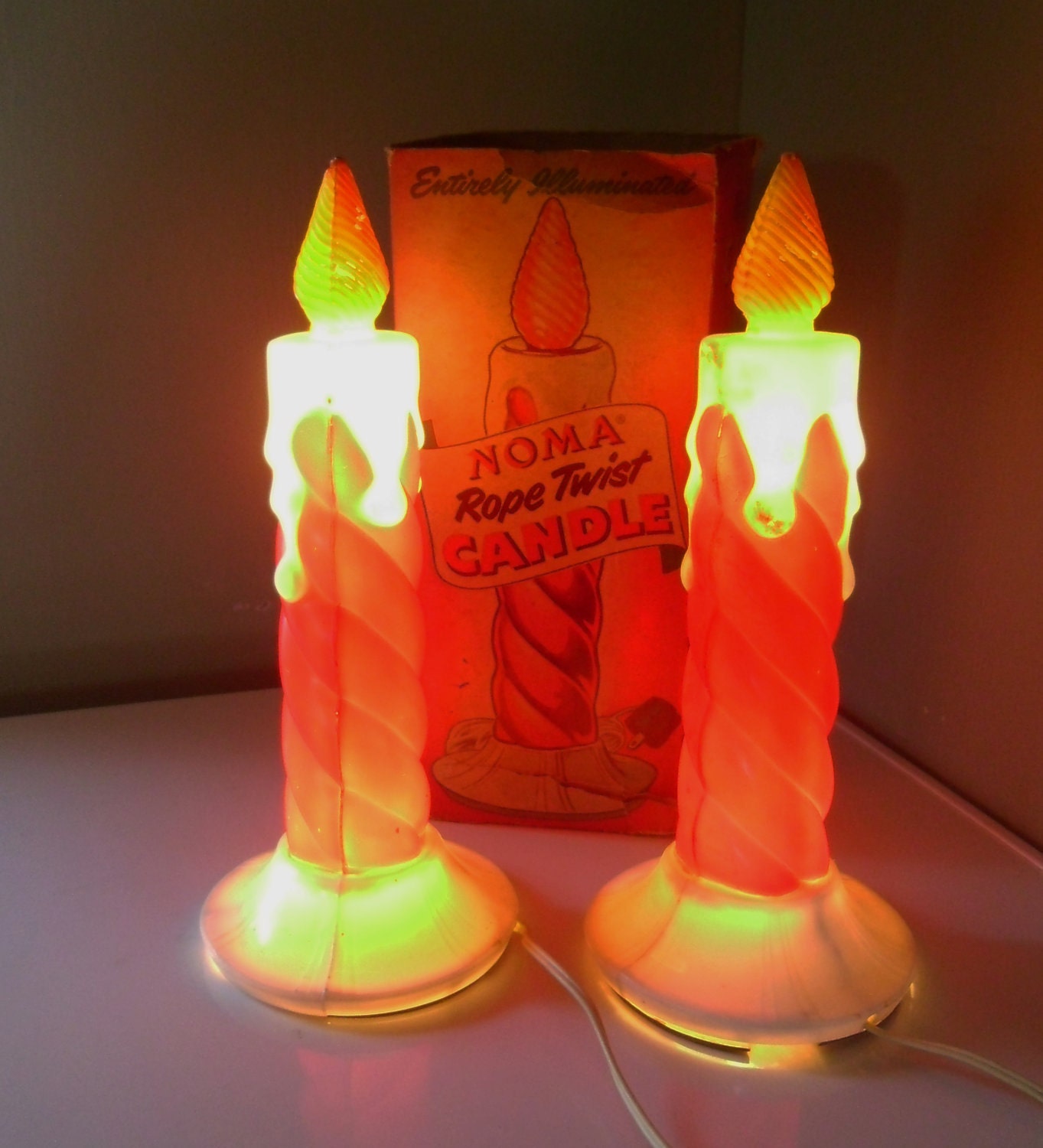 Vintage NOMA Rope Twist 12 Electric Christmas Candles