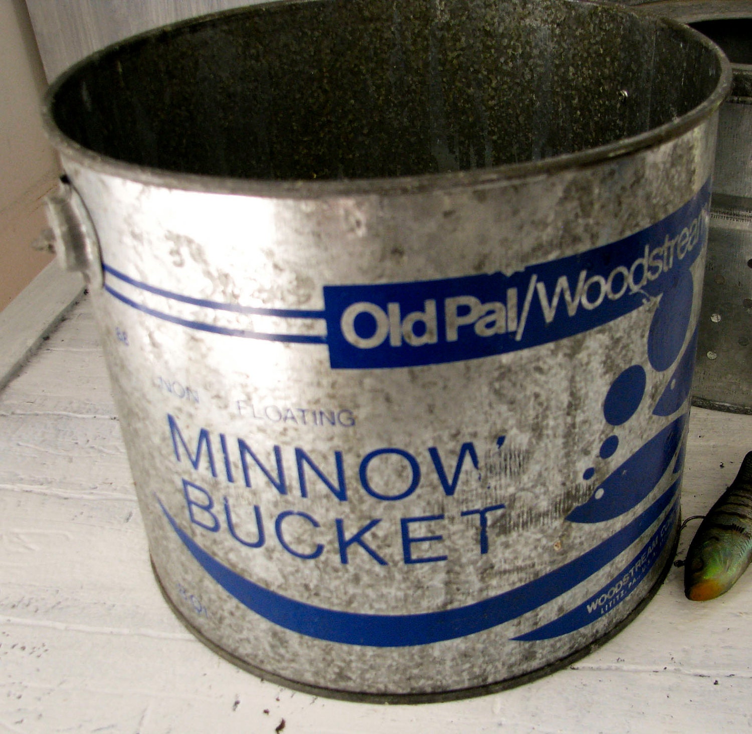 Vintage Metal Minnow Bucket New Great Blue Fish Graphics