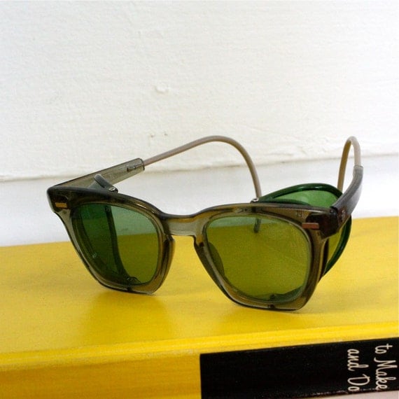 Vintage Green U.S. Safety Glasses with side shields