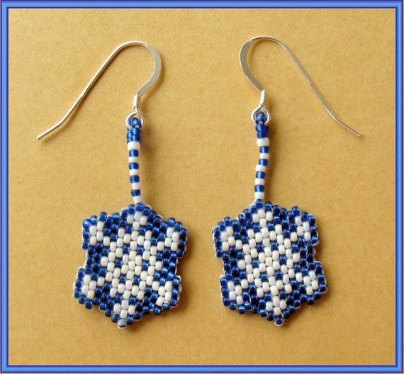 Items similar to Christmas seed bead earrings, winter beaded earrings ...