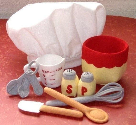 Be A Baker Set Felt Play Food PDF Pattern- Chef Hat, Mixing Bowl, Measuring Cup, Spoons, Wooden Spoon, Spatula, Whisk, Salt Pepper Shakers
