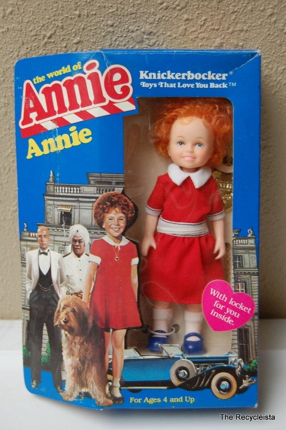 Vintage 1982 Knickerbocker ANNIE Doll with Locket Still in