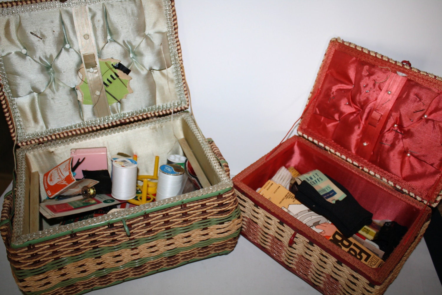2 old Vintage Sewing Baskets full of Old sewing accessory
