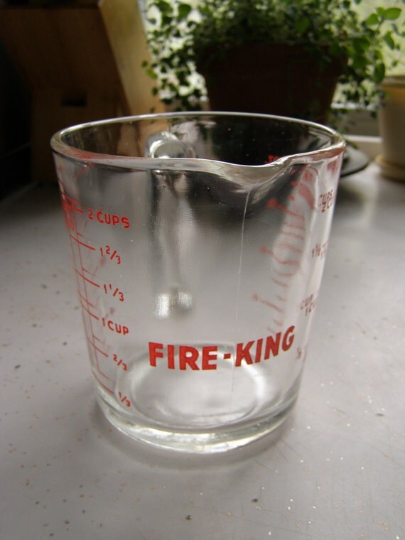 Vintage FIRE KING Glass Measuring Cup 2 CUPS / 16 oz