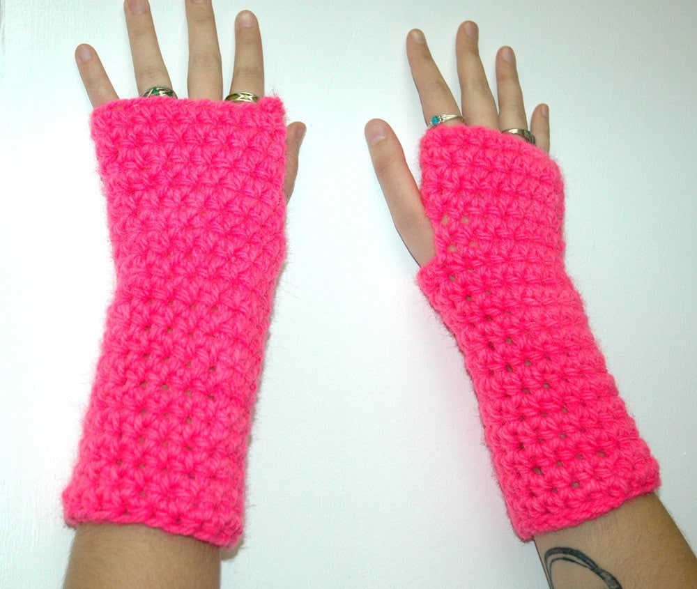 Hot Pink Fingerless Gloves by LeafLee on Etsy