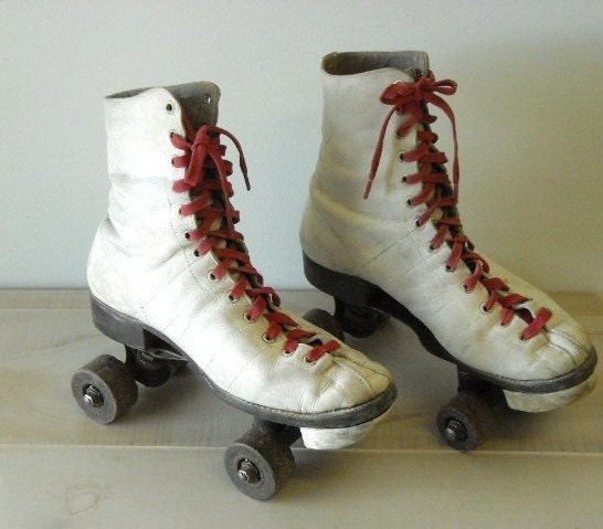 TREASURY ITEM1960s vintage roller skates