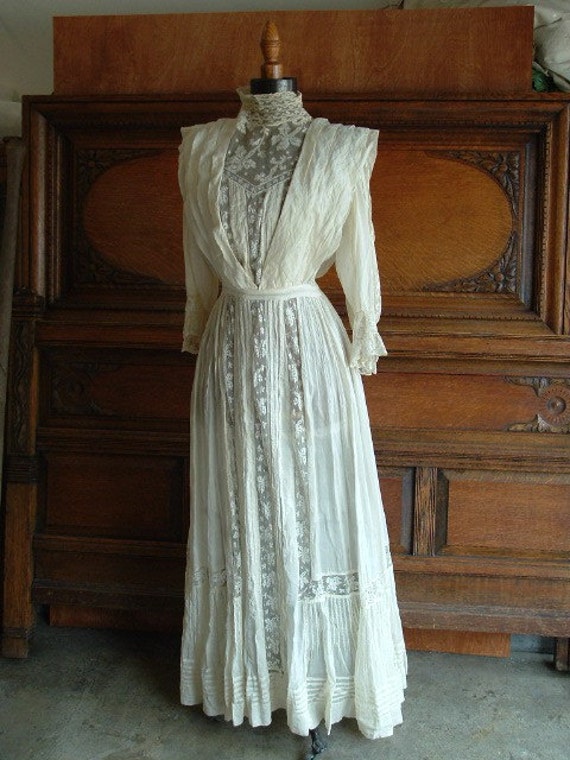 ReDuCeD Vintage VICTORIAN WEDDING DRESS Silk Lace Bridal Small