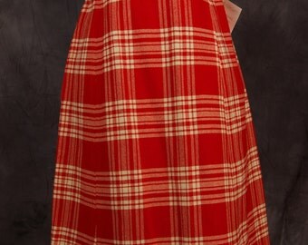SALE WAS 19 Super Preppy Vintage Skirt in Red Plaid