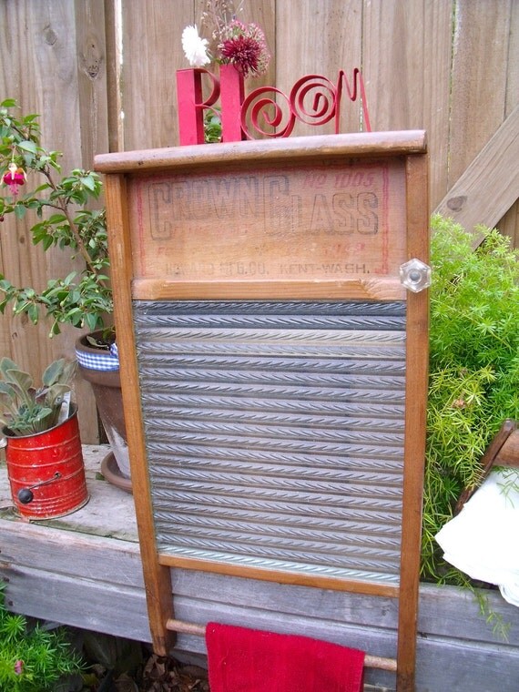 vinTage anTiQue Crown GLass WASHBOARDExTreMeLy RaReREcycLed