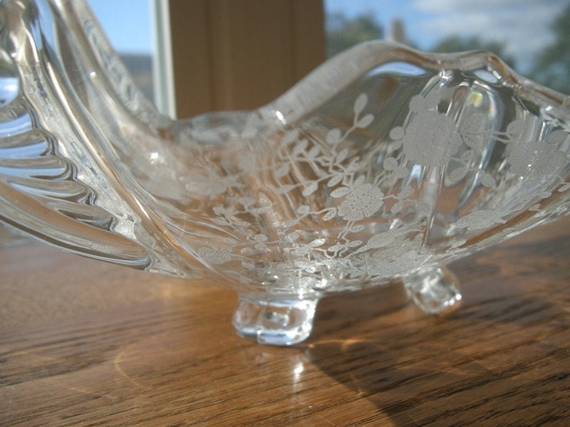 Antique Cambridge Crystal Rose Point Etched Pattern Oval