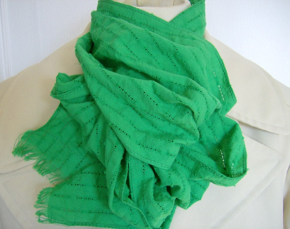 Kelly Green Cotton Fringe Scarf by SuZefashion on Etsy