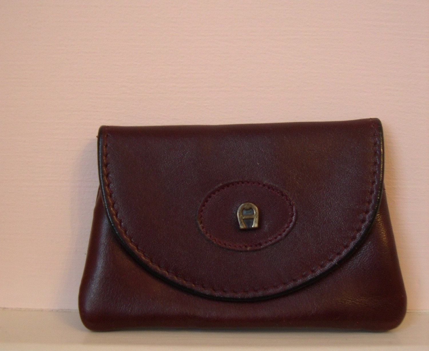 1980'S BURGUNDY ETIENNE AIGNER COIN PURSE WITH MIRROR