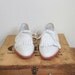 80s cream suede tassel toe brogues / 1980s oxfords / golf shoes / flats / Size 8.5