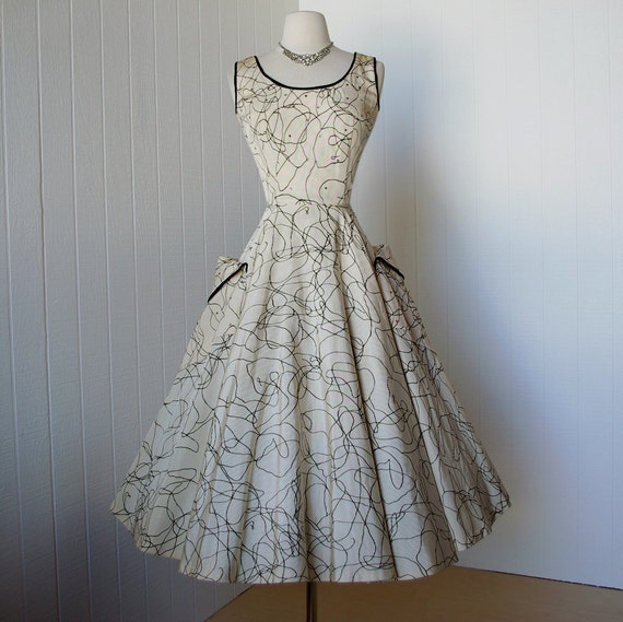 vintage 1950's dress ...gorgeous dior inspired SUZY