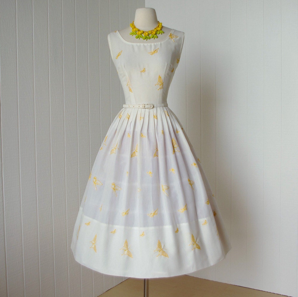 vintage 1950's dress ...pretty designer JEANNE D'ARC