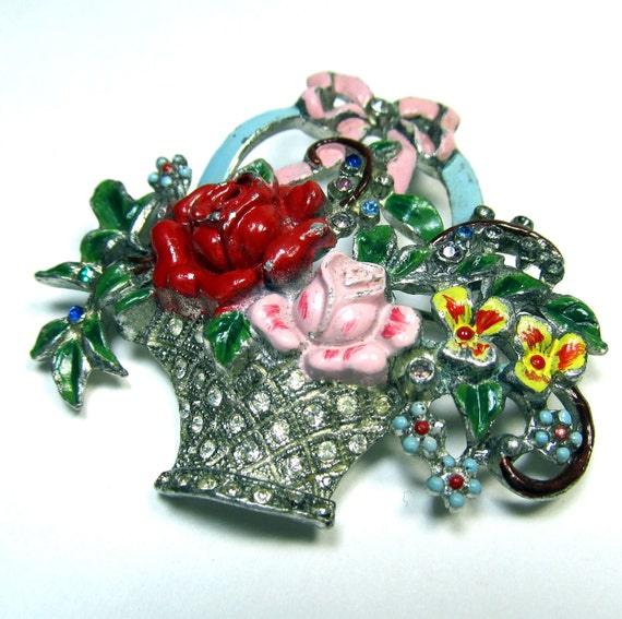 Vintage pot metal brooch Basket of flowers shabby