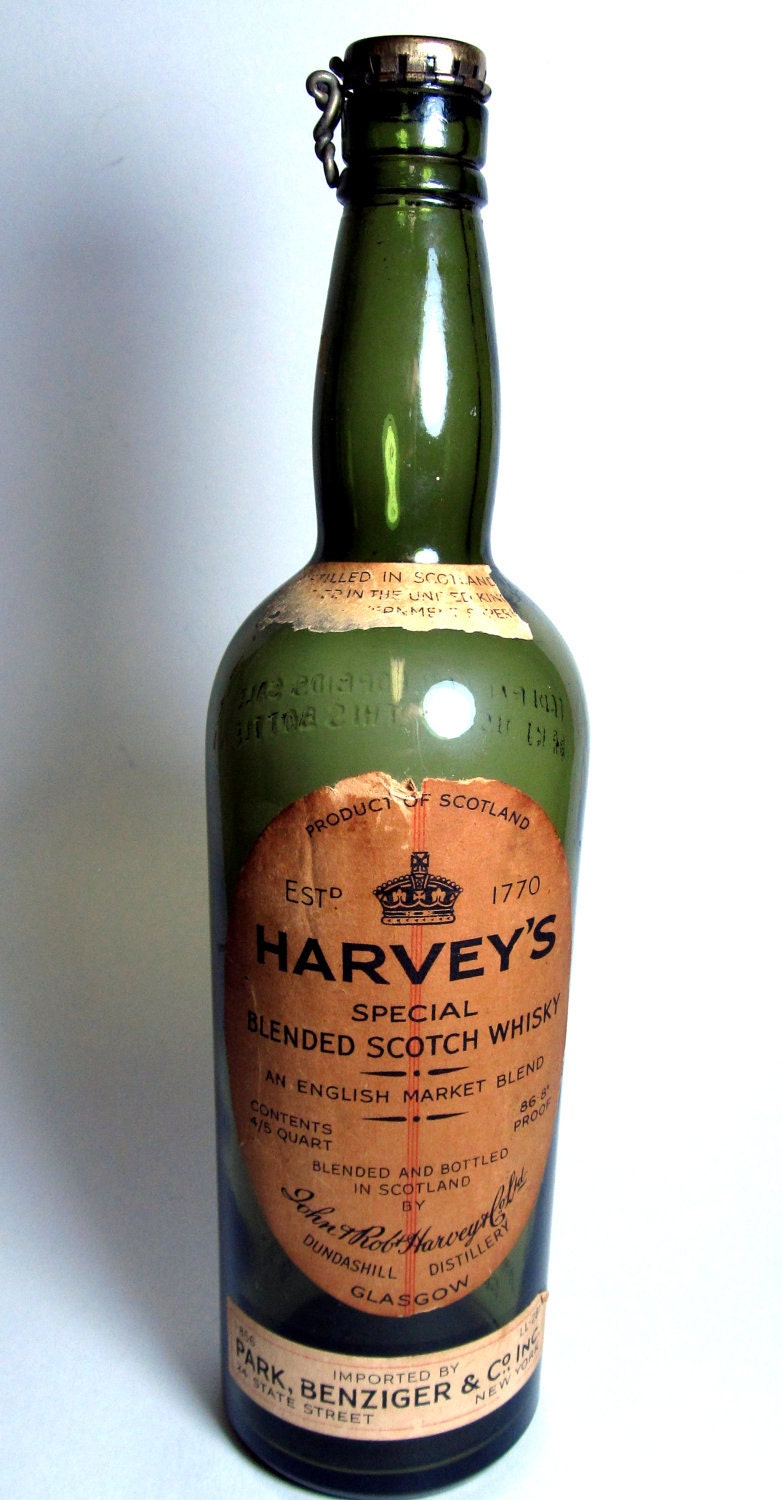 Vintage Harvey's Special Blended Scotch Whisky Green