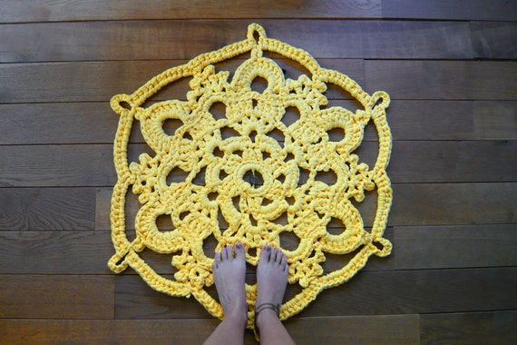 doily bath rug yellow