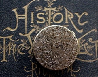 Hedera helix Natural Solid Perfume in a Victorian inspired Compact - A green fragrance devoted to the Tree Ogham of Ivy - Pagan, celtic lore