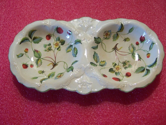 Old Foley James Kent Strawberry Condiment Bowl