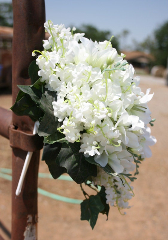 Replica of Kate Middleton's Bouquet with Lily of the