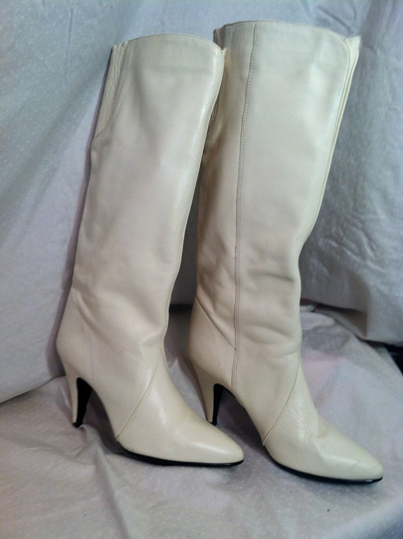 Cream Color Vintage Knee High High Heel Boots 75 6869