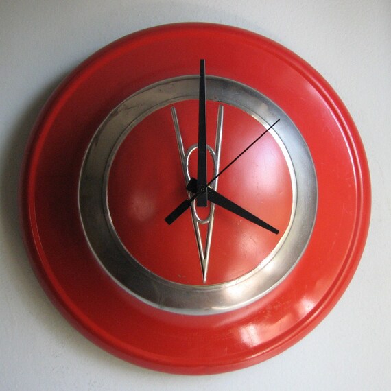 193739 Red Vintage Ford V8 Hubcap Clock