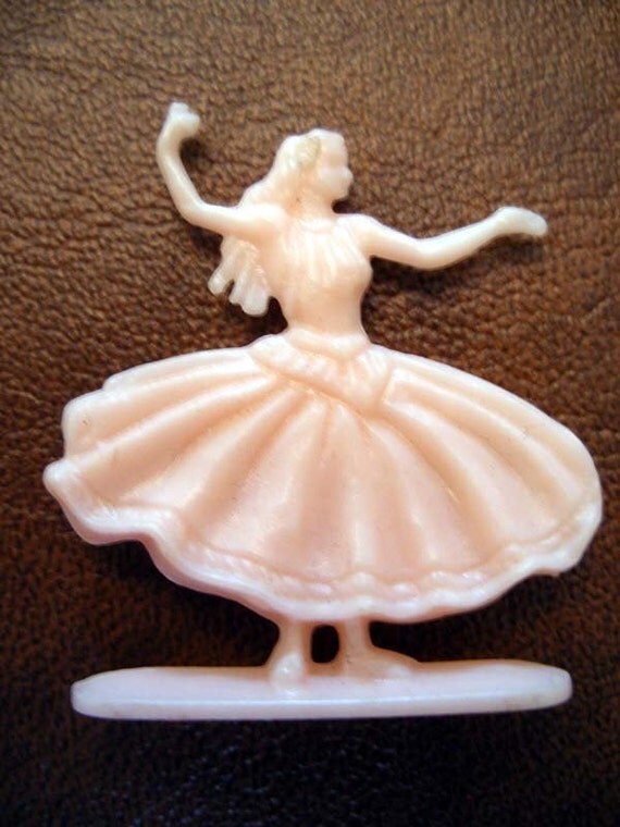 Miniature Molded Pink Plastic Ballerinas Figures 1950s