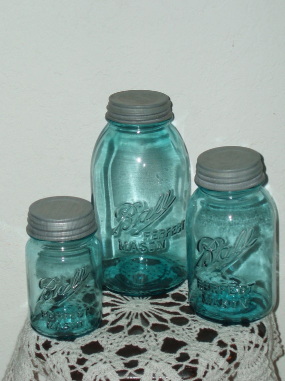 Three Green Glass Ball Mason Jar With Zink Lids