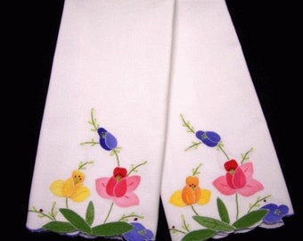 Vintage Madiera Applique Set of 2 Tea Towels