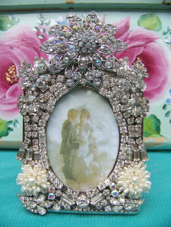 VINTAGE JEWELED  PICTURE FRAME  SHABBY  RHINESTONES CHIC  WEDDING