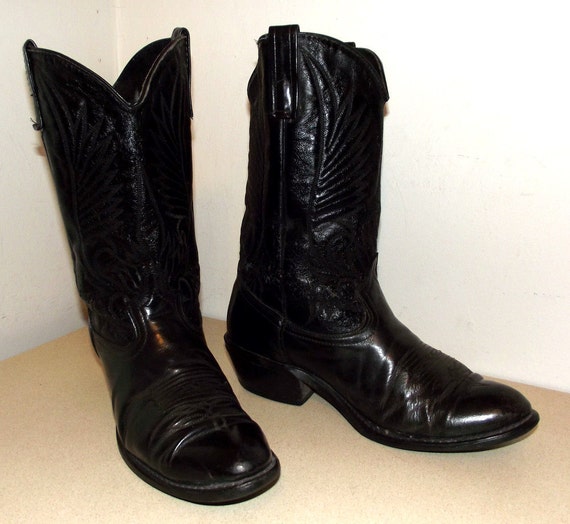 Black Leather cowboy boots in a cowgirl size 9 EW Extra wide