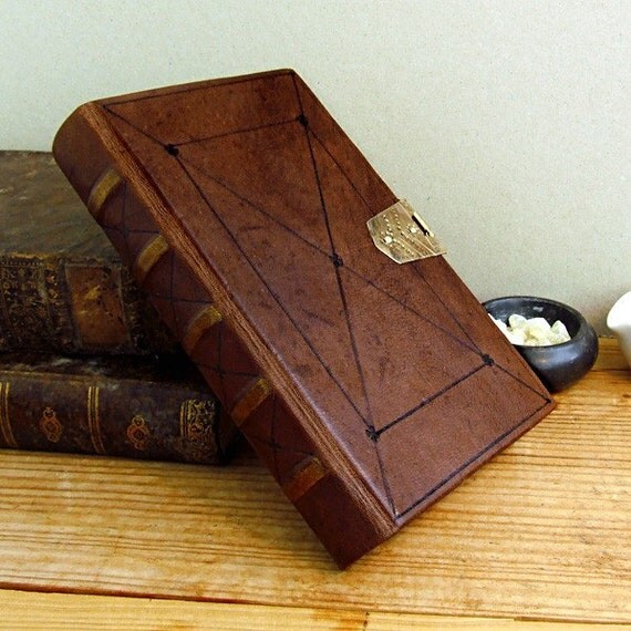 Heirloom. Antiqued Leather Journal / Blank Book with Metal
