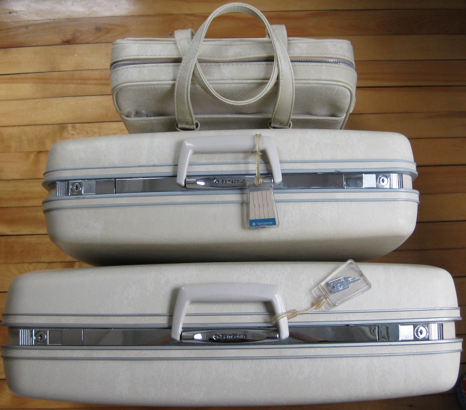 Pink luggage singapore 4d, vintage samsonite luggage parts, etihad ...