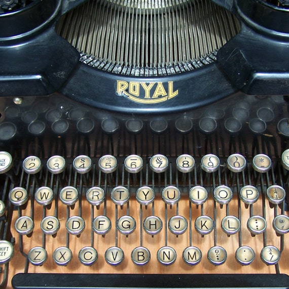 Antique 1928 Royal Typewriter