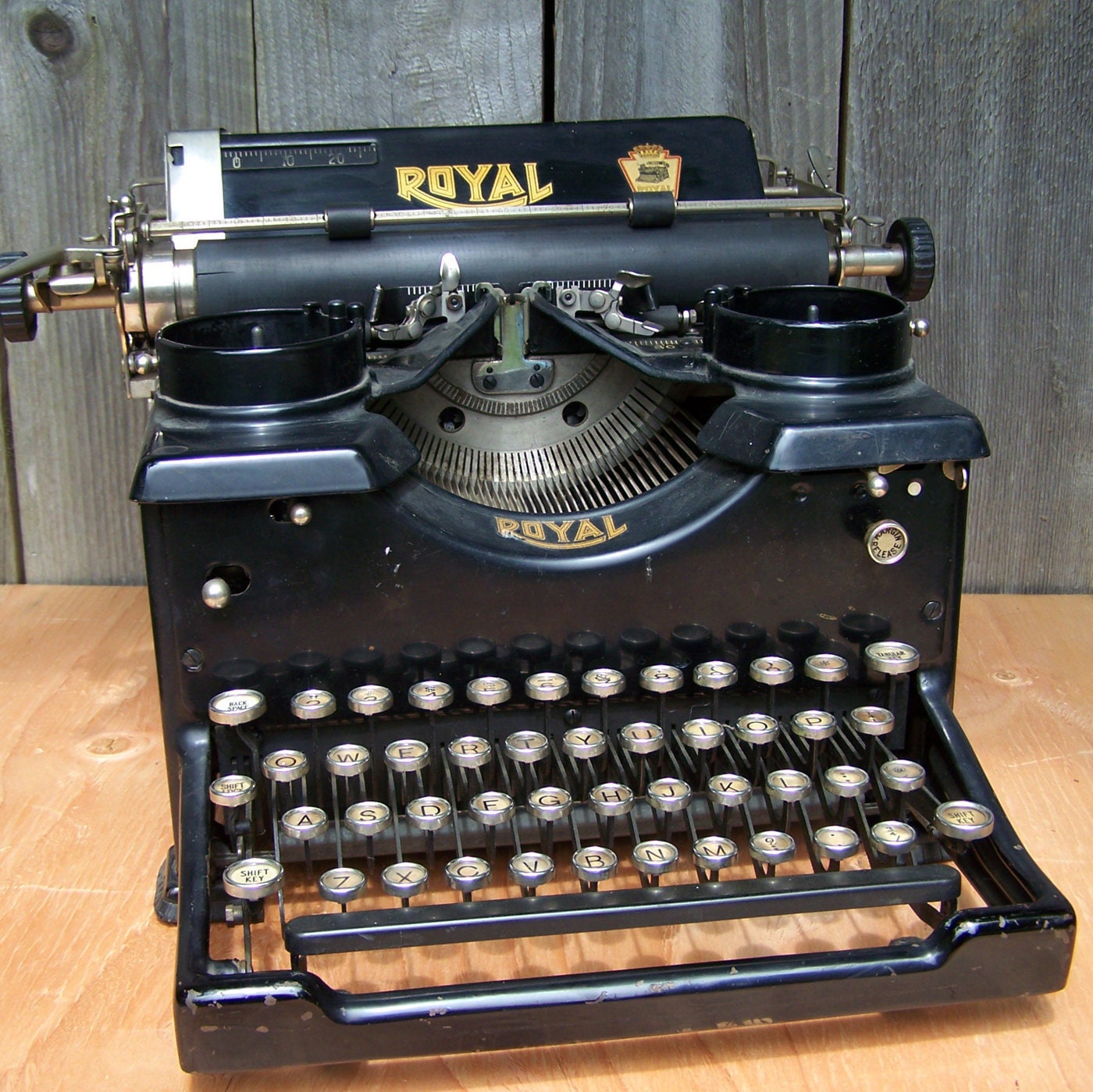 All 95+ Images how much is a vintage royal typewriter worth Stunning