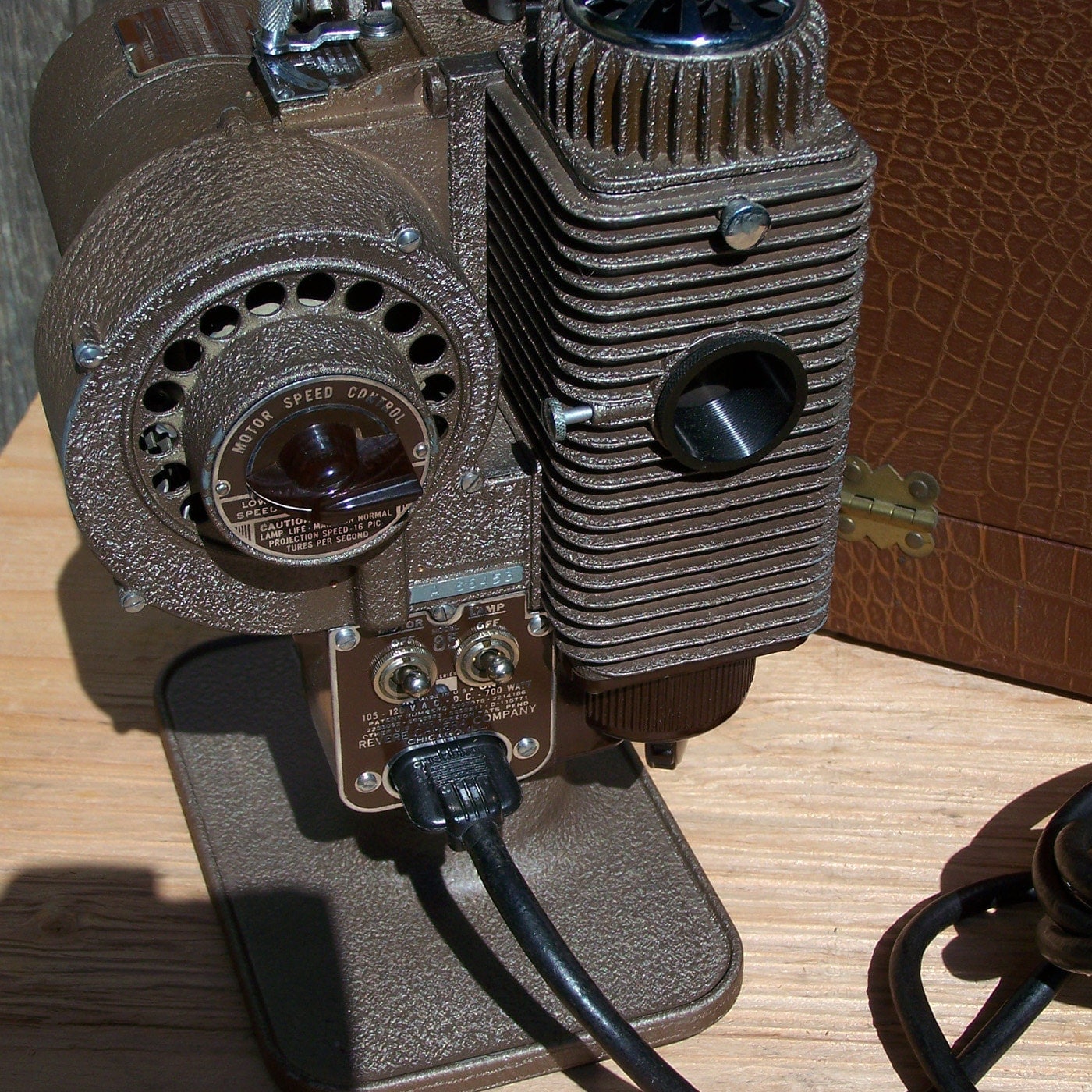 Vintage Revere Model 85 Early 8mm Projector WORKING